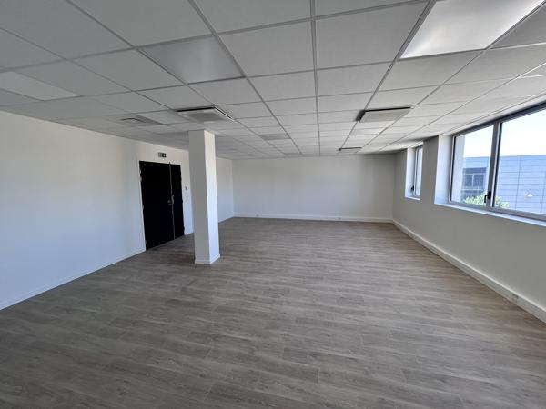 BOURG EN BRESSE - BUREAUX NEUFS A LOUER - CENTRE VILLE