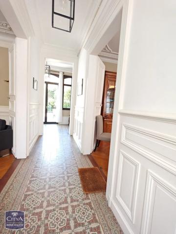 Maison à vendre 11 pièces 227m² Arras (62000)
