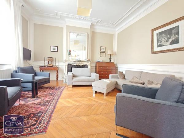 Maison à vendre 11 pièces 227m² Arras (62000)