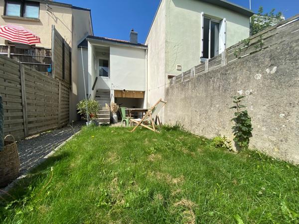 A LOUER. Disponible le 23 octobre 2026. Charmante Maison avec Jardin Proche des Commodités !