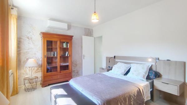 Maison rénovée avec jardin au cœur du village