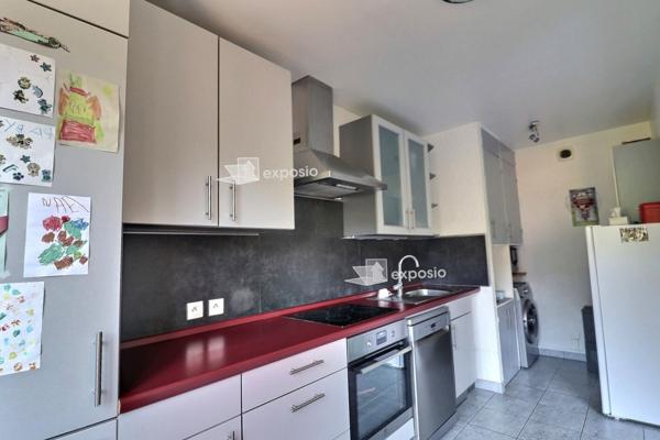 EN EXCLUSIVITE  Appartement  4 pièce(s) PROCHE TRAM ET COMMERCE