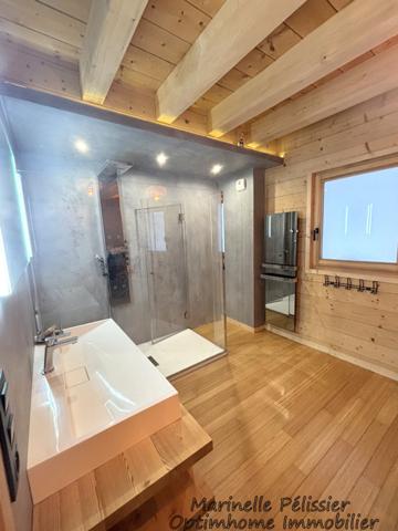 Chalet de 173m2 à 5 minutes du centre des Carroz