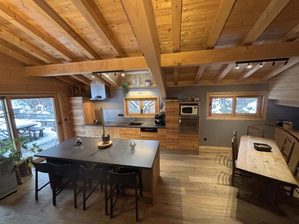 Chalet de 173m2 à 5 minutes du centre des Carroz