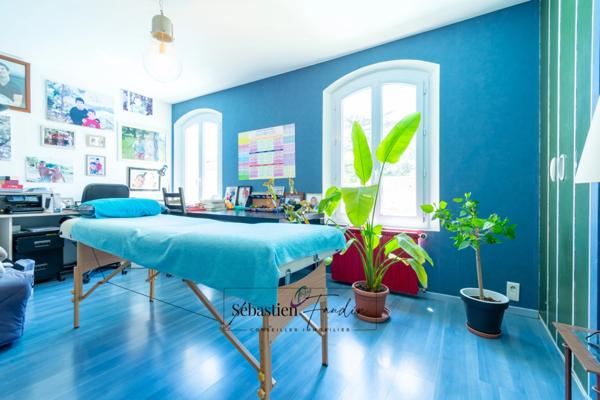 Dpt Bouches du Rhône (13) à vendre LA VALENTINE maison P5 de 162 m² - Terrain de 899 m² - Piscine - Climatisée - Garage - Carport