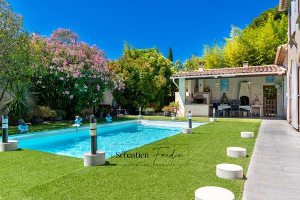 Dpt Bouches du Rhône (13) à vendre LA VALENTINE maison P5 de 162 m² - Terrain de 899 m² - Piscine - Climatisée - Garage - Carport