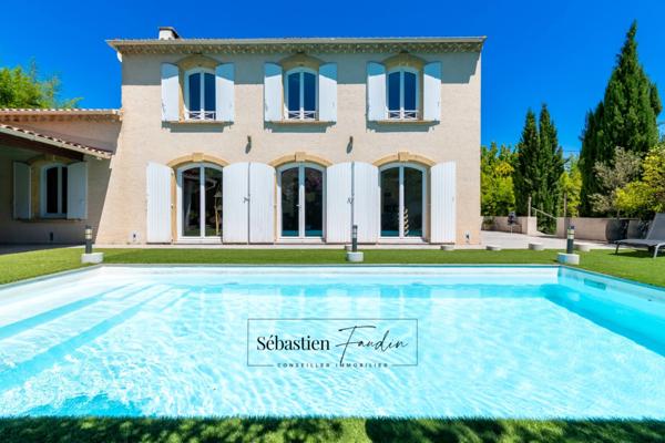 Dpt Bouches du Rhône (13) à vendre LA VALENTINE maison P5 de 162 m² - Terrain de 899 m² - Piscine - Climatisée - Garage - Carport