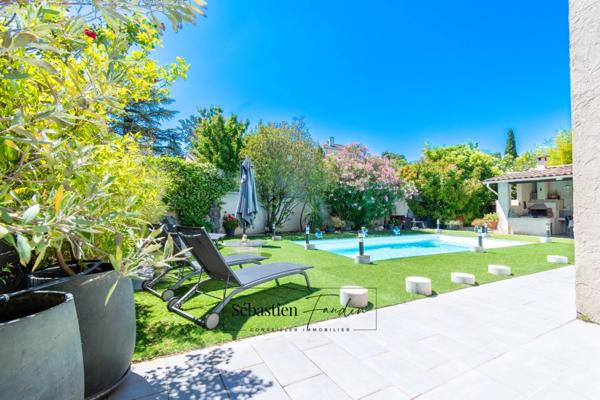 Dpt Bouches du Rhône (13) à vendre LA VALENTINE maison P5 de 162 m² - Terrain de 899 m² - Piscine - Climatisée - Garage - Carport