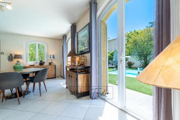 Dpt Bouches du Rhône (13) à vendre LA VALENTINE maison P5 de 162 m² - Terrain de 899 m² - Piscine - Climatisée - Garage - Carport