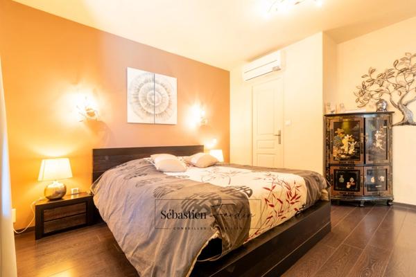 Dpt Bouches du Rhône (13) à vendre LA VALENTINE maison P5 de 162 m² - Terrain de 899 m² - Piscine - Climatisée - Garage - Carport