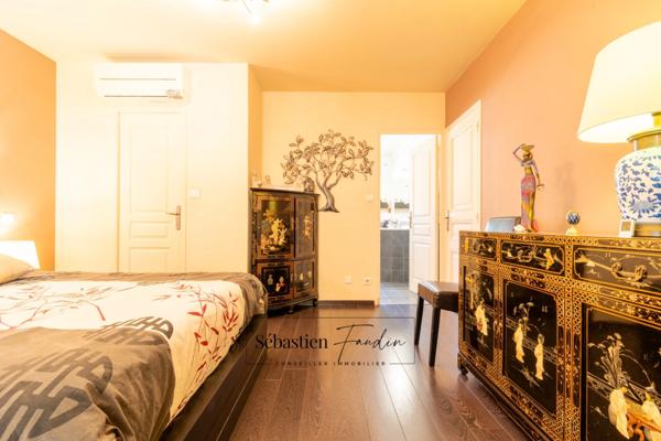 Dpt Bouches du Rhône (13) à vendre LA VALENTINE maison P5 de 162 m² - Terrain de 899 m² - Piscine - Climatisée - Garage - Carport