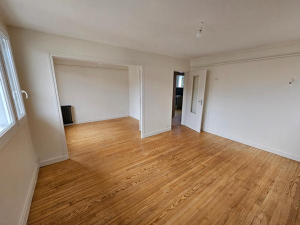 Immeuble 315 m² Vichy proche gare et école kiné