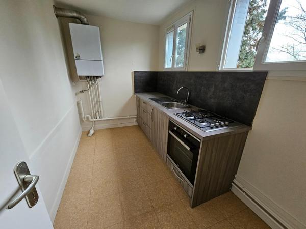 Immeuble 315 m² Vichy proche gare et école kiné