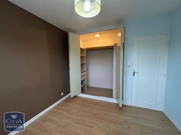 Appartement à louer 3 pièces 67.2m² Bourges (18000)