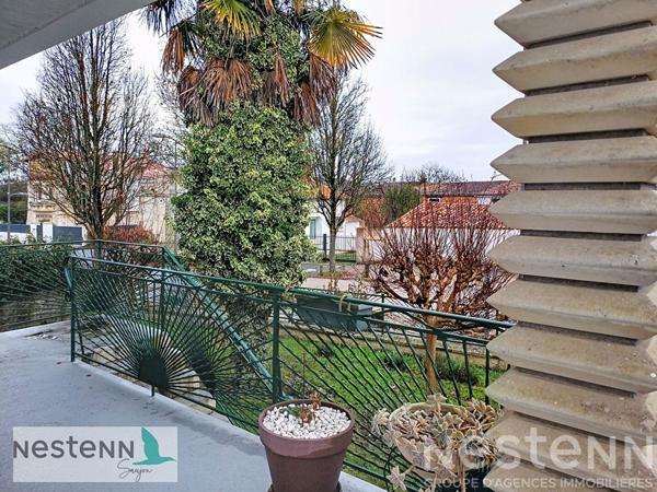 Maison à vendre à Saujon,près du centre ville,5 pièces, 4 chambres, garage fermé