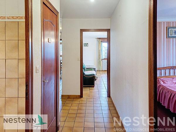 Maison à vendre à Saujon,près du centre ville,5 pièces, 4 chambres, garage fermé