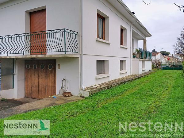 Maison à vendre à Saujon,près du centre ville,5 pièces, 4 chambres, garage fermé