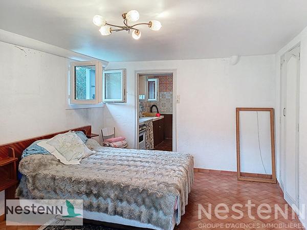 Maison à vendre à Saujon,près du centre ville,5 pièces, 4 chambres, garage fermé