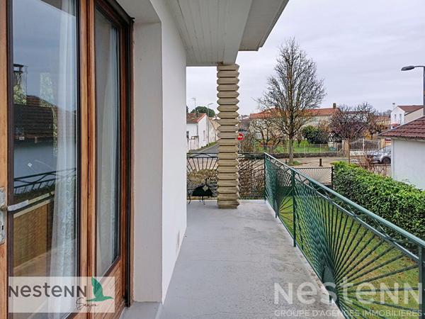 Maison à vendre à Saujon,près du centre ville,5 pièces, 4 chambres, garage fermé