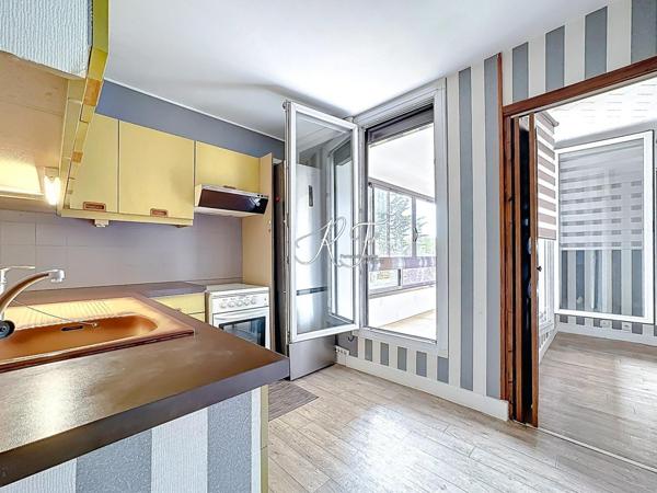 appartement lumineux avec véranda et climatisation