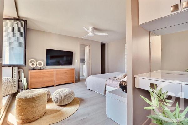 Maison à vendre  7 pièces - 448,34 m 2   WATTIGNIES  - 59