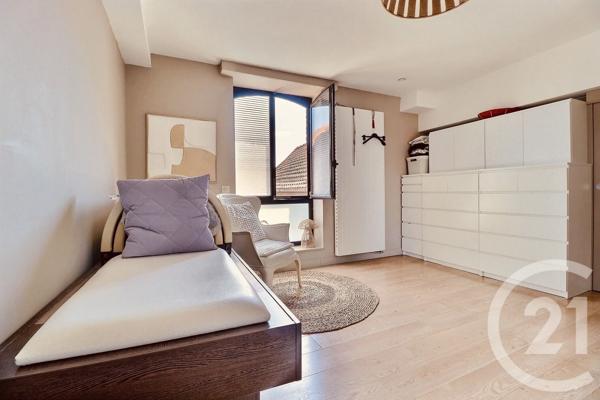 Maison à vendre  7 pièces - 448,34 m 2   WATTIGNIES  - 59