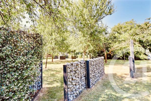 Maison à vendre  7 pièces - 448,34 m 2   WATTIGNIES  - 59