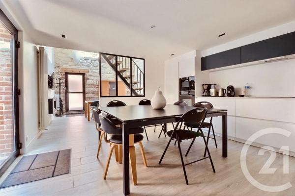 Maison à vendre  7 pièces - 448,34 m 2   WATTIGNIES  - 59