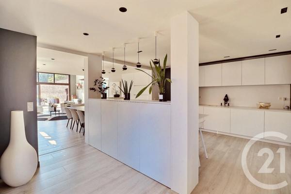 Maison à vendre  7 pièces - 448,34 m 2   WATTIGNIES  - 59