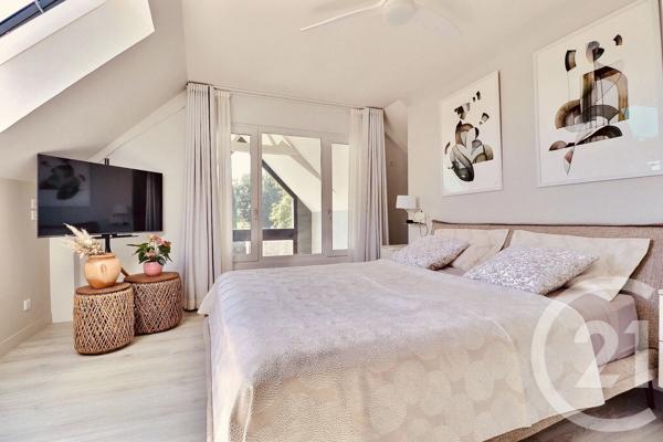 Maison à vendre  7 pièces - 448,34 m 2   WATTIGNIES  - 59