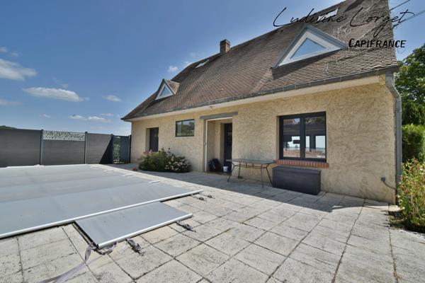 Proche Nogent-L’Artaud (8min) Chezy-Sur-Marne (6min) Maison traditionnelle de 200 m² - Vue panoramique – 5 chambres- Grande pièce de vie -Piscine -Terrasse 100m2- Sous-sol total -terrain 1384m2 DPE C