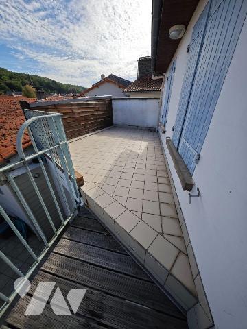 L'office notarial vous propose ce bel appartement, idéalement situé à deux pas du coeur de Noha...