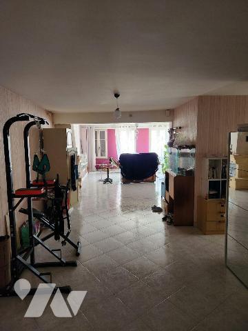 LA FLECHE Centre, Maison de ville 183 m² avec jardin

- Grand séjour de 61 m², salle d'eau, w...