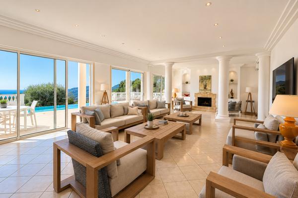 VILLA D'EXCEPTION DE 287 M² - VUE MER - PISCINE À DÉBORDEMENT