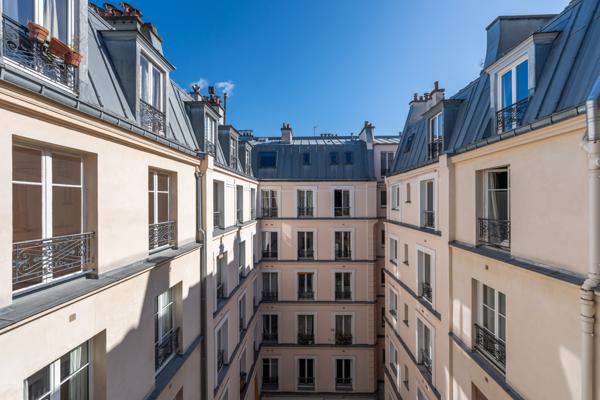 Appartement bourgeois baigné de lumière