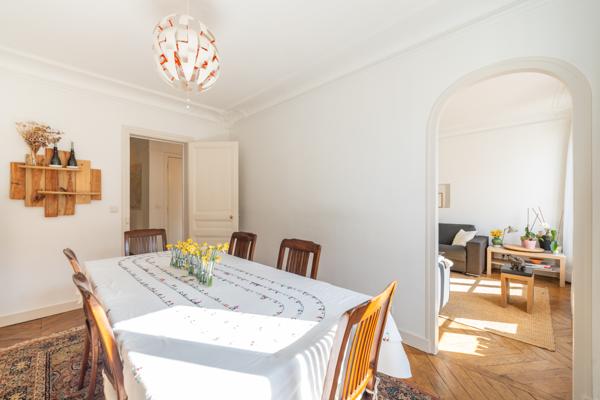 Appartement bourgeois baigné de lumière