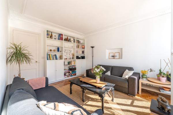 Appartement bourgeois baigné de lumière