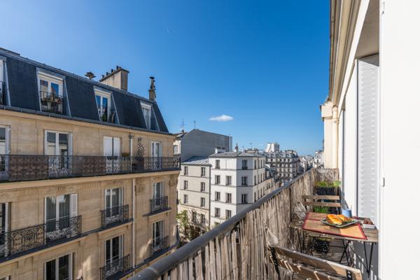 Appartement bourgeois baigné de lumière