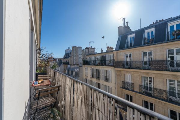 Appartement bourgeois baigné de lumière