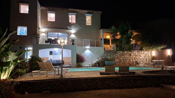 Belle Villa vue mer  de 159 m2 sur terrain de 714 m2