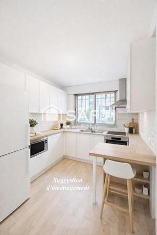 Appartement 2 pièces de 59 m² avec loggia et parking, ravalement récent, idéal résidence principale ou profession libérale.