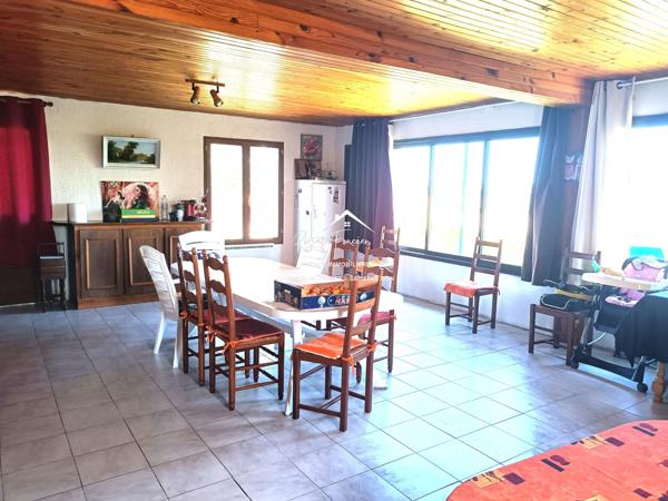 Dans un cadre idyllique, vue sur la campagne