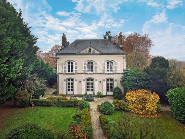 Ravissante maison de maître XIXe en Mayenne
