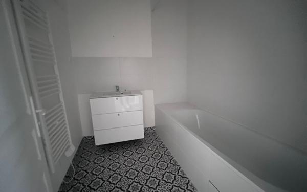 Appartement à louer    4 pièces • 84,32 m2 Compiègne