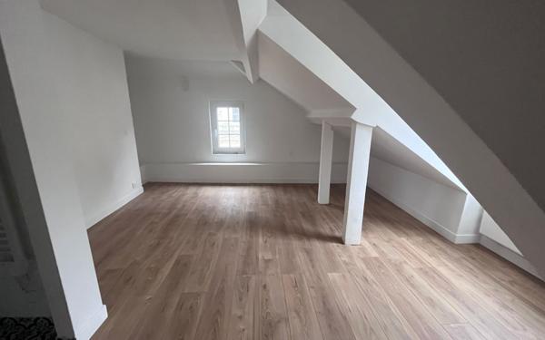 Appartement à louer    4 pièces • 84,32 m2 Compiègne