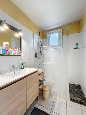 EXCLUSIVITE - APPARTEMENT T4 DE 75 M² AU DEUXIMEME ETAGE AVEC GARAGE ET CAVE