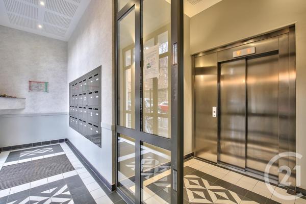 Appartement F2 à vendre  2 pièces - 40 m2 PARIS - 75019