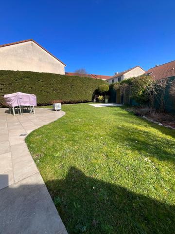 Pavillon kaufman et broad 4 chambres très beaux volumes.