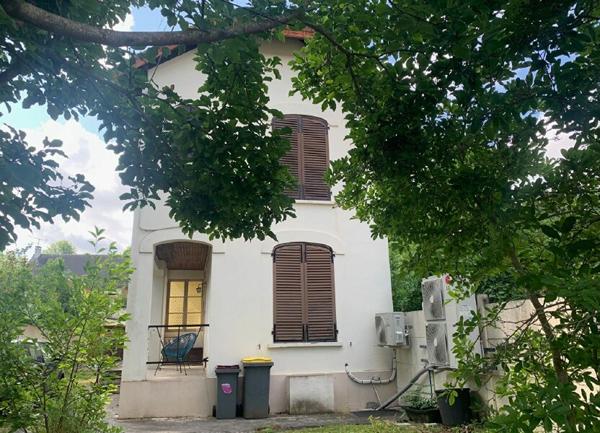 Appartement à louer  1 pièce • 14 m2 Bures-sur-Yvette