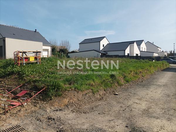 Terrain viabilisé constructible à Etables sur Mer 445 m2